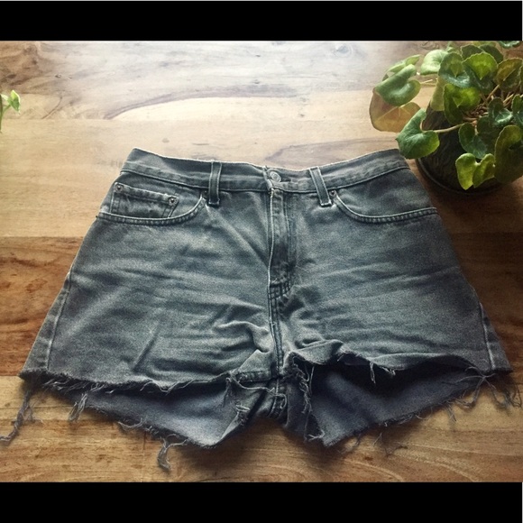 Levi’s Shorts - Picture 2 of 3